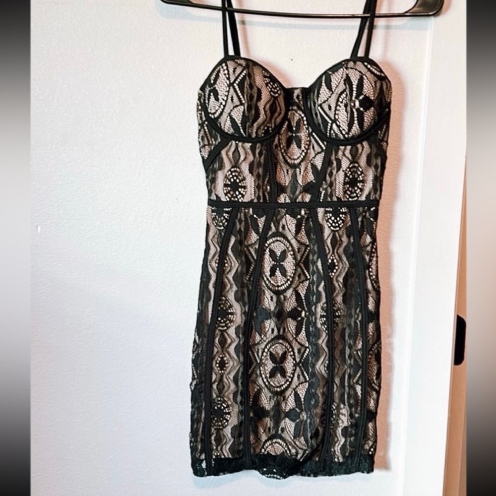 Privy Black and Tan Bodycon Mini Dress Sweetheart Neckline